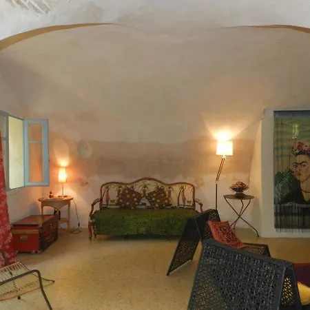 Sleeps 5 Pool Wifi * Argilliers